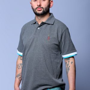 REMERA PIQUE CON BORDES